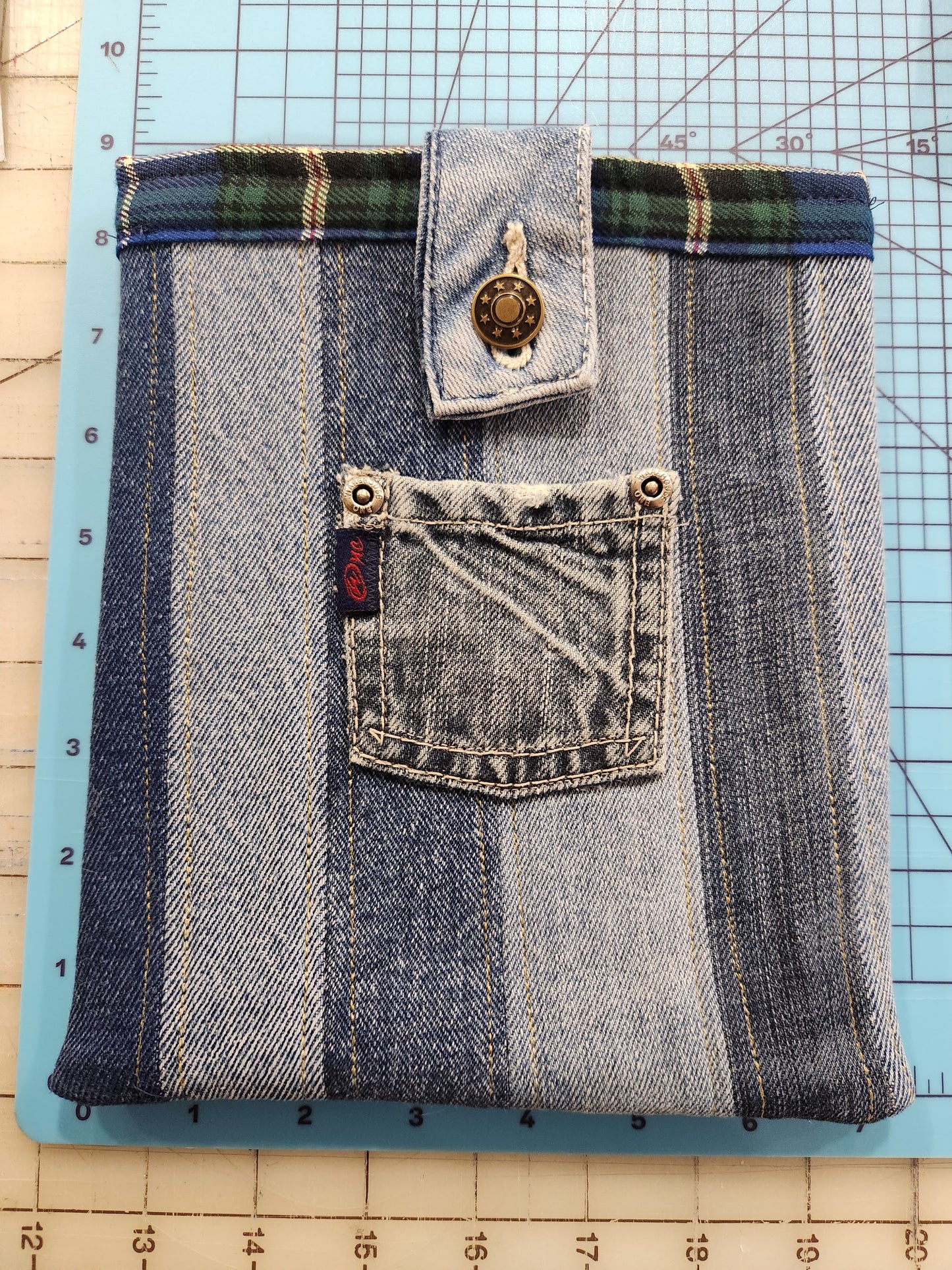 Dark & Light Stripe Book Sleeve - E-Reader Size