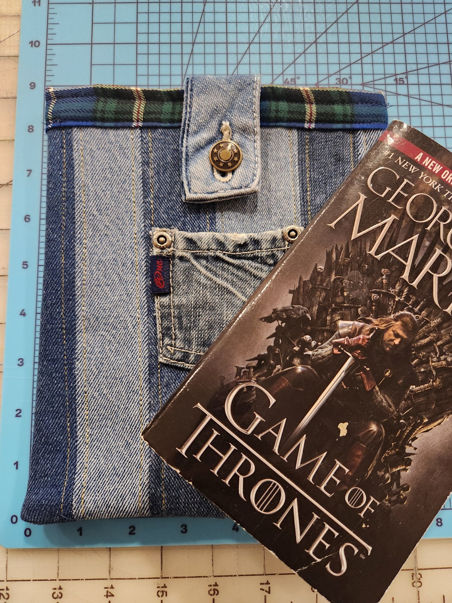 Dark & Light Stripe Book Sleeve - E-Reader Size